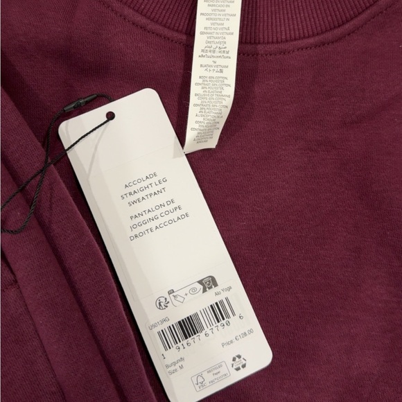 NWT Alo Yoga accolade crew neck and straight leg sweatpant set - Picture 5 of 5